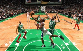 FB体育平台-76人客场击败凯特人，豪取四连胜！