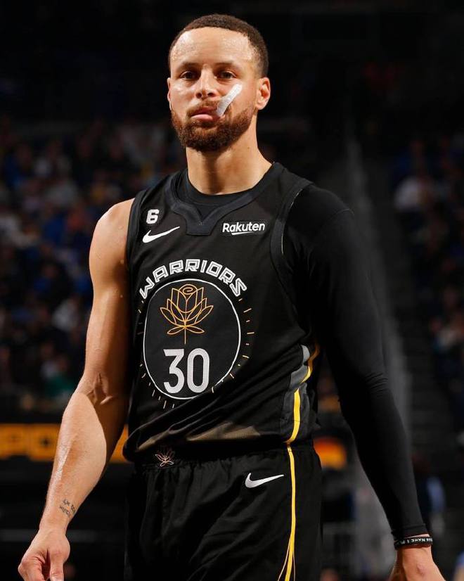 FB体育-布莱克本主场战至最后一刻,成功守住胜利-第2张图片-FB体育官网 FB体育-布莱克本主场战至最后一刻,成功守住胜利-第2张图片-FB体育官网