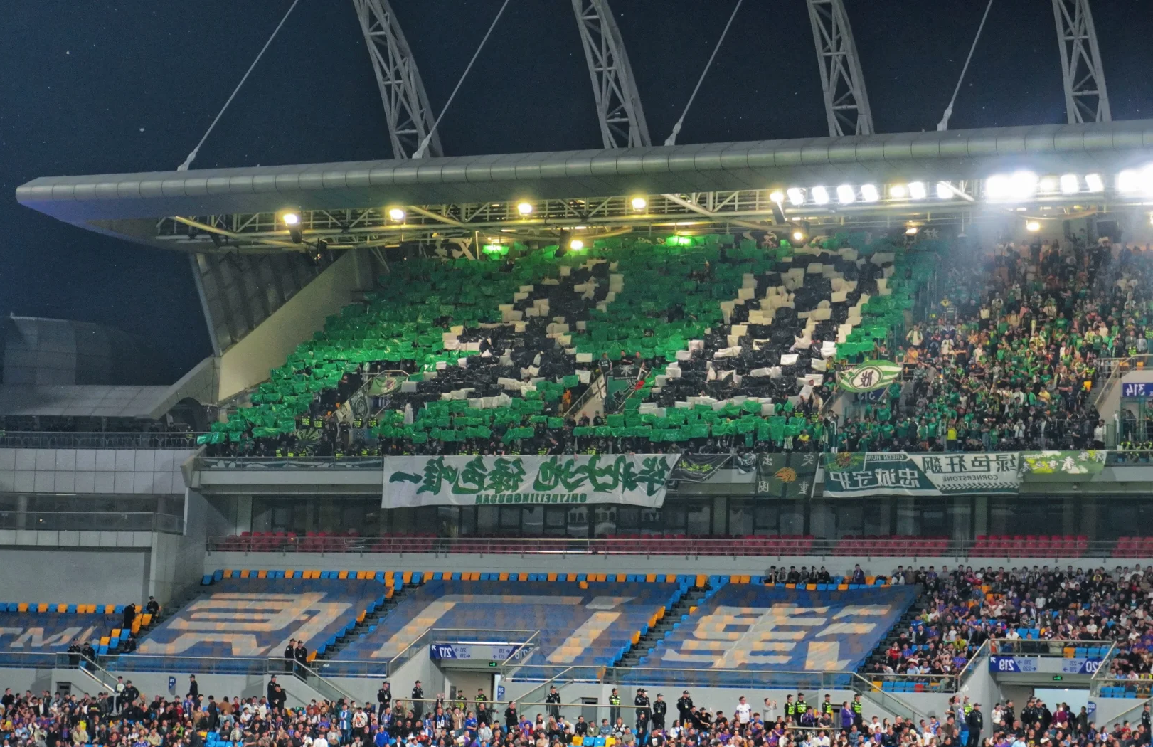 FB体育官网-北京队客场挑战山东队，实力对比谁更胜一筹？-第2张图片-FB体育官网