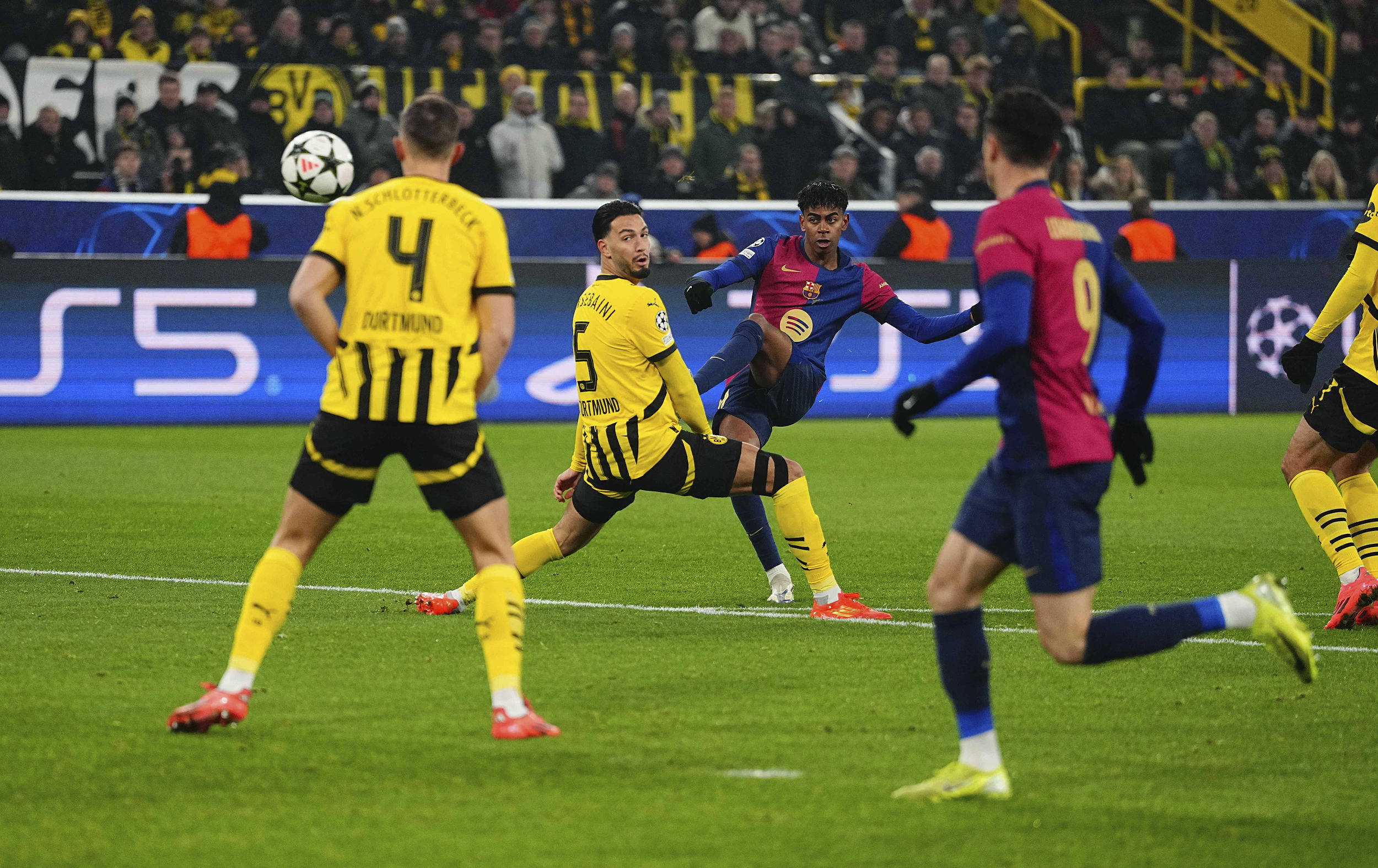 FB体育官网-热议球队轮番上演,胜负难料-第1张图片-FB体育官网 FB体育官网-热议球队轮番上演,胜负难料-第1张图片-FB体育官网