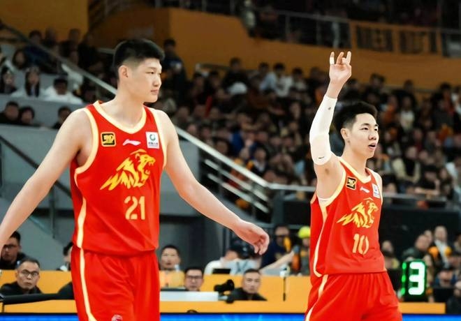 FB体育平台-战术精湛，球队战胜对手实现逆袭-第2张图片-FB体育官网